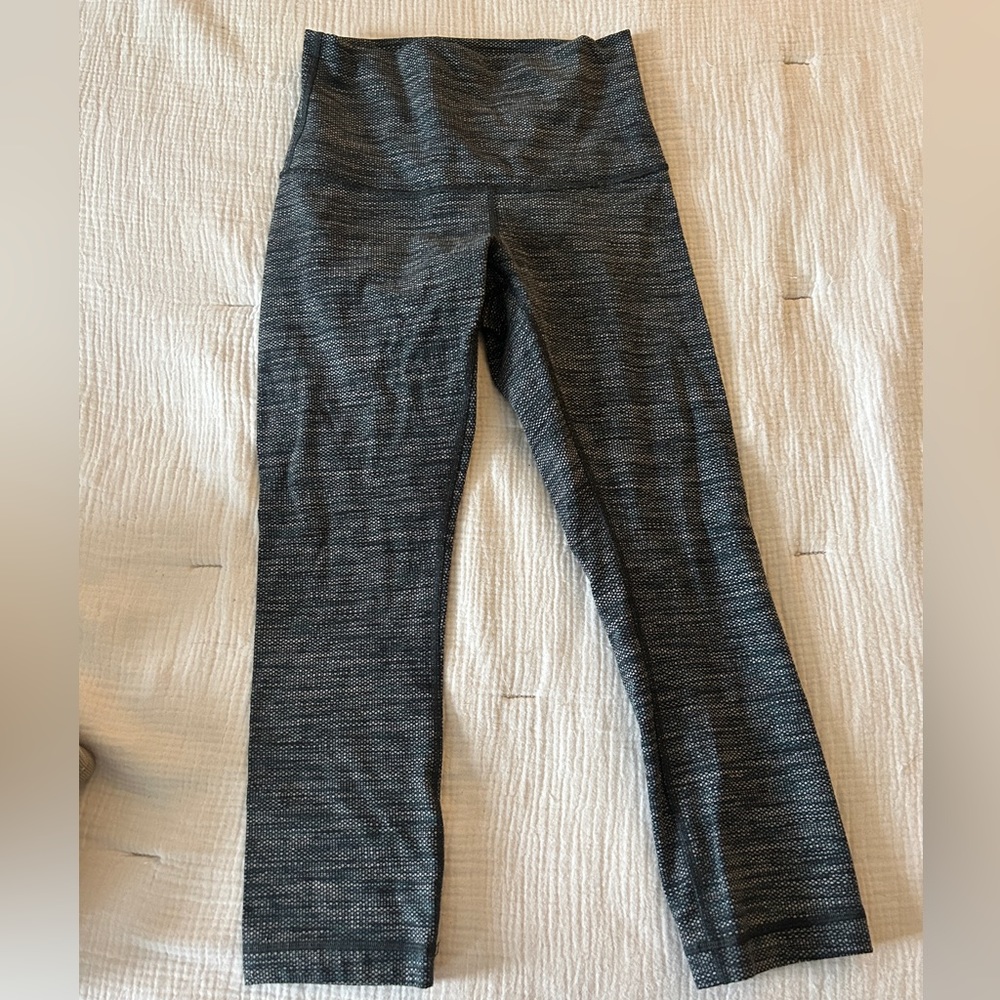 Lululemon size 4 leggings 25” inseam gray blue